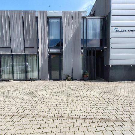 Aqua Apartman Satu Mare Exteriör bild