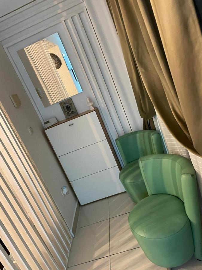 Aqua Apartman Satu Mare Exteriör bild
