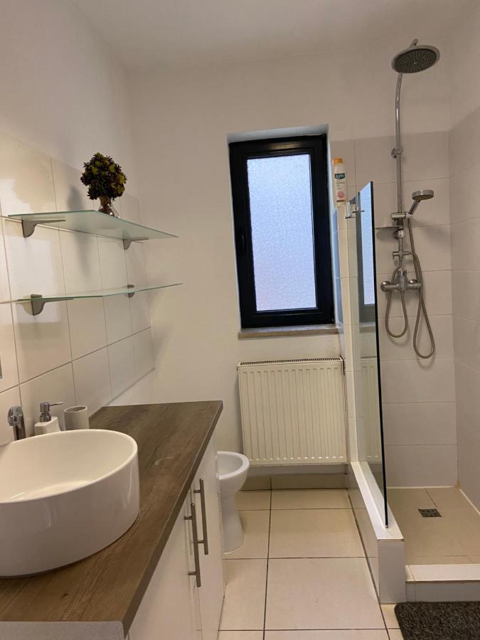 Aqua Apartman Satu Mare Exteriör bild