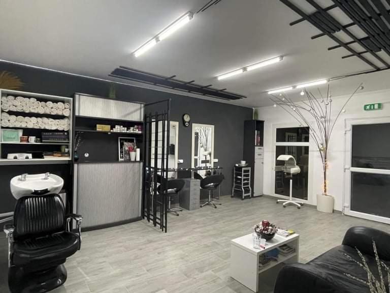 Aqua Apartman Satu Mare Exteriör bild