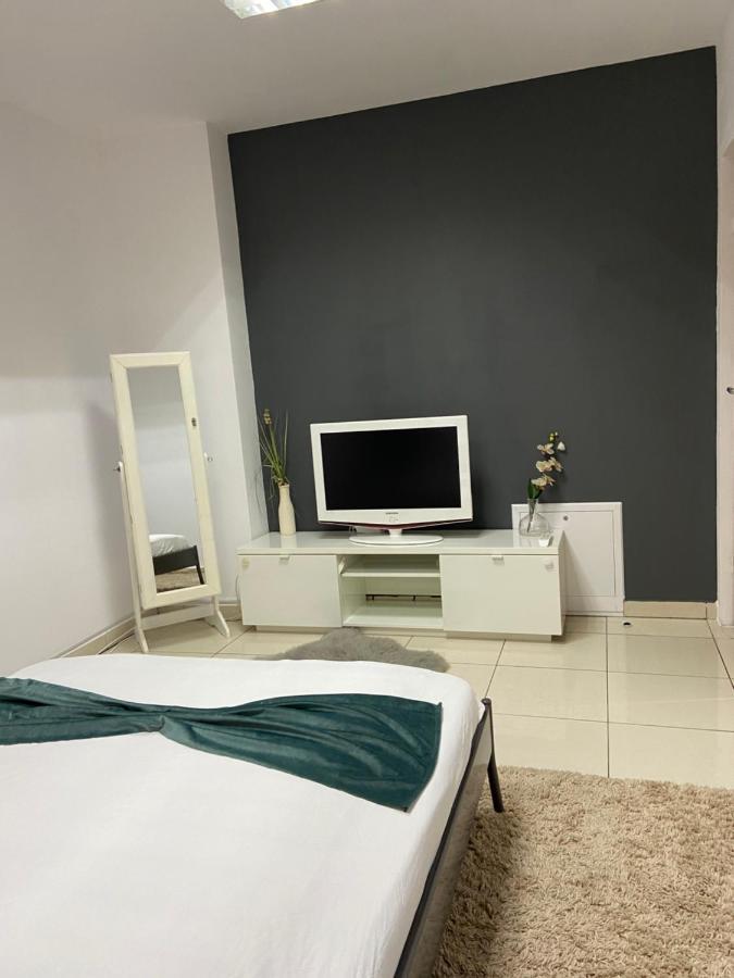 Aqua Apartman Satu Mare Exteriör bild