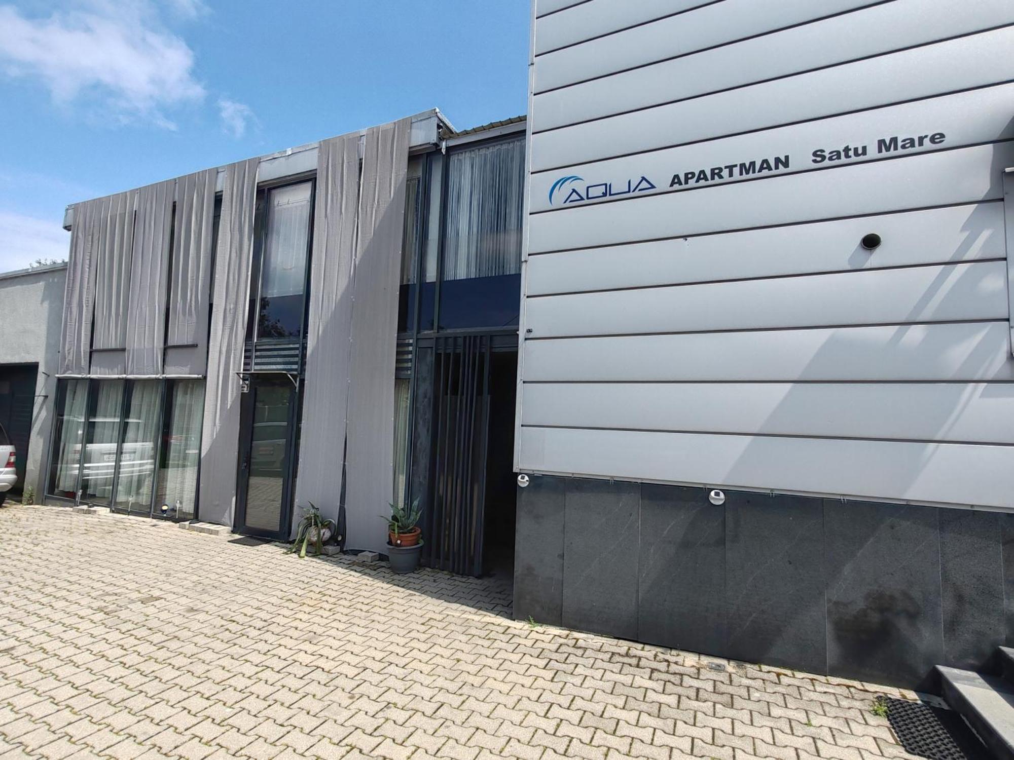 Aqua Apartman Satu Mare Exteriör bild